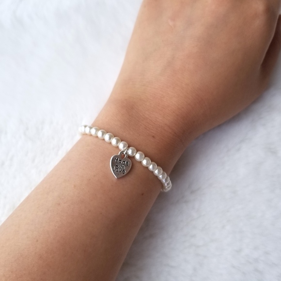 Ivory Pearl Beaded Bracelet 🌿 - Picture 3 of 3